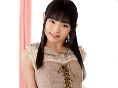 パイパンでペチャパイな可愛いペットちゃん 初芽里奈